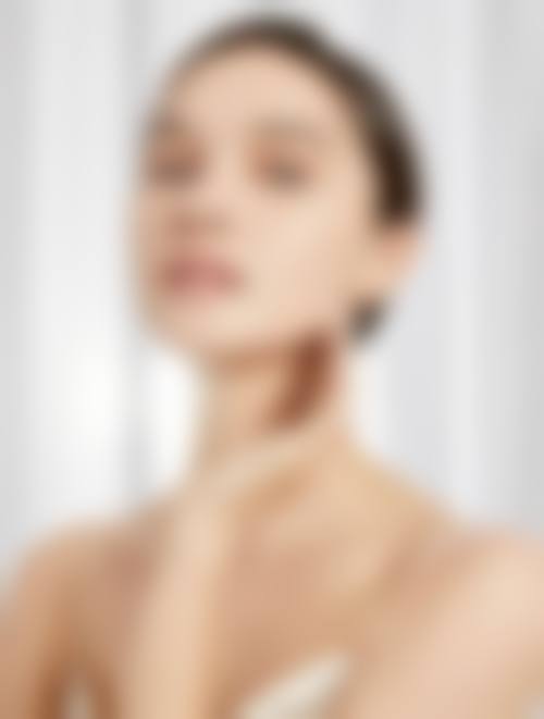 首都医 科 大学附属北京潞河医院(整形外科)是相当正规的。它是三等级、医疗保险定点、综合医院，有着完善的医疗资质。从它的历史发展来看，历经140多年的沉淀，积累了丰富的医疗经验和专精知识。而且在各项考核中都取得了不错的成绩，比如国内三等级综合医院绩效考核和北京市二级以上综合医院医疗服务能力管理综合评价等，这些都充分证明了它的正规性和专精性。大家可以放心在这里就医。