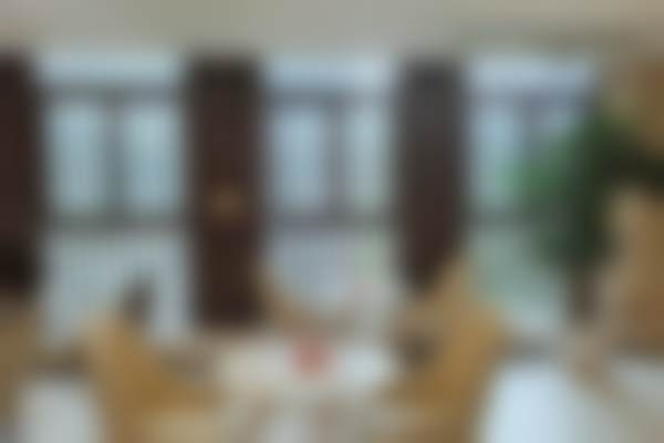 重庆松山医院医学美容科李新手术风格与其他医院医生相比有何优势？