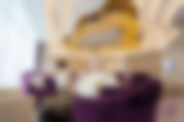 湖北省徐平医生简介：从业20年医美经验，擅长眼部整形与面部抗衰，效果显著值得信赖！ 