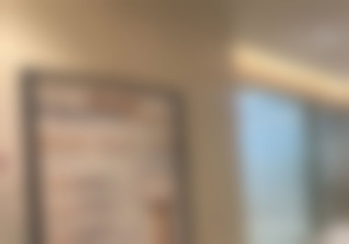 广州素美医疗美容门诊部配备了精良的医疗美容设备，包括激光美容仪器、微创手术设备及高端护理仪器。激光美容仪器可以精细地作用于肌肤，改善肌肤的各种问题，如色斑、皱纹等；微创手术设备则可以在确保安心的前提下，进行一些精细的整形手术；高端护理仪器可以为肌肤提供更全方面的护理，让肌肤保持健康的状态。这些设备的使用，不仅提高了治疗的安心性和成效，也为顾客带来了更好的体验。