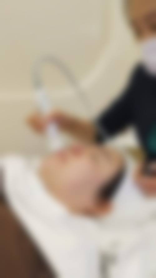 主要提供微创整形手术,像微创去眼袋、腹腔镜手术等。这些项目专注于提升整形手术的安心性和成效,让患者能更放心地变得更美。